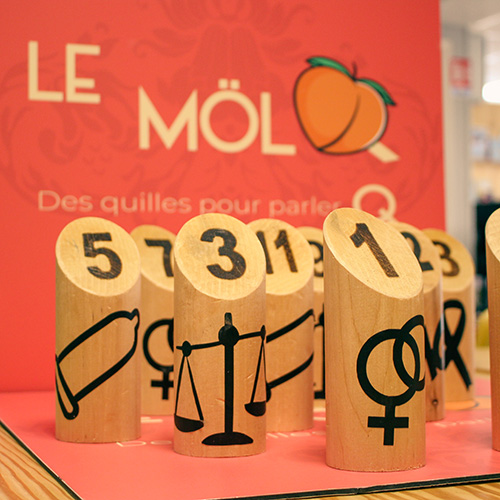 Le MölQ - Outil ludique pédagogique, jeu événementiel pour sensibiliser les jeunes à la sexualité
